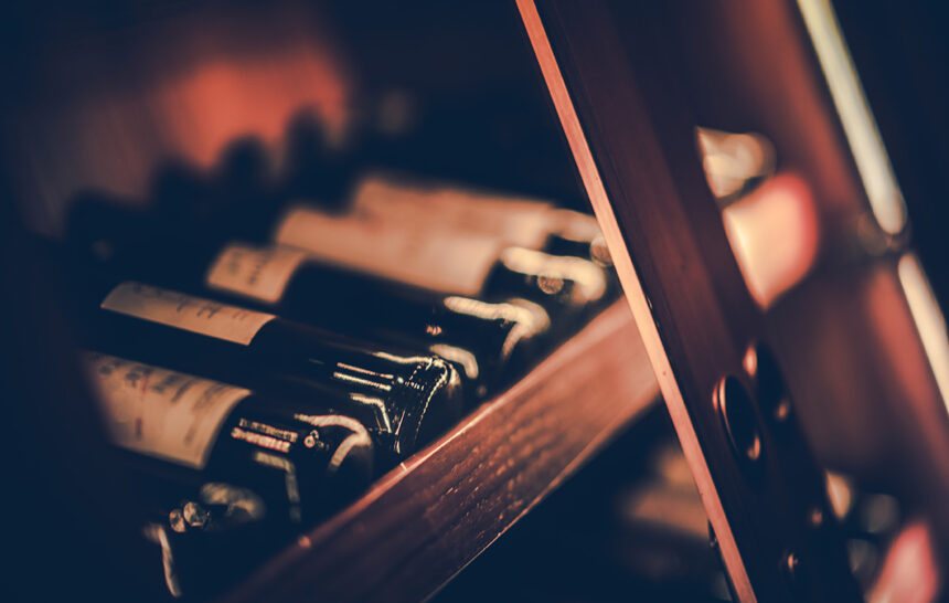 bottles-of-red-wine Etichetta ambientale, etichetta nutrizionale e ingredienti